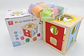 קוביה פזל עץ 8 צורות 16X16X13 ס"מ בקופסא קוביה פזל עץ 8 צורות 16X16X13 ס"מ בקופסא