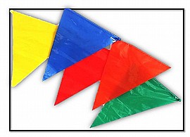 שרשרת משולשים צבע אחד 2.8 מטר שרשרת משולשים צבע אחד 2.8 מטר