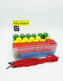 חרוזים עץ ענק 1/50 + 10 שרוכים בקופסא חרוזים עץ ענק 1/50 + 10 שרוכים בקופסא