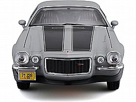 מכונית אספנים מאיסטו 1:18 שברולט קמרו 1971 אפור מכונית אספנים מאיסטו 1:18 שברולט קמרו 1971 אפור