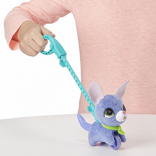 ������ FURREAL WALKALOTS
