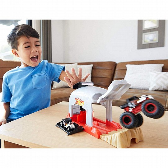 ��� ����� ���� ����� ����� ����� MONSTER TRUCKS