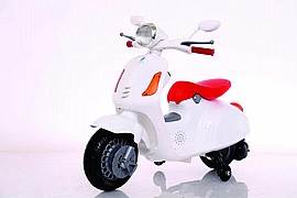 קטנוע 12V לבן קטנוע 12V לבן