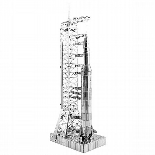 ����� 5 APOLLO SATURN V
