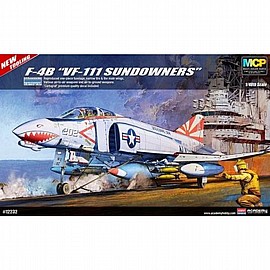 אקדמי-פאנטום F-4 אמריקאי אקדמי-פאנטום F-4 אמריקאי