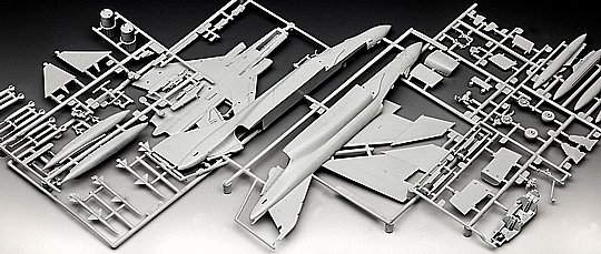 REVELL - ���� ����� � ���� ����� II F-4J (��"� 1:72)