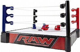 WWE זירה עם חבלים גמישים WWE זירה עם חבלים גמישים
