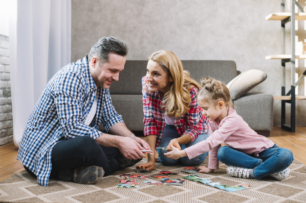 משחק פאזל לכל המשפחה משחק פאזל לכל המשפחה